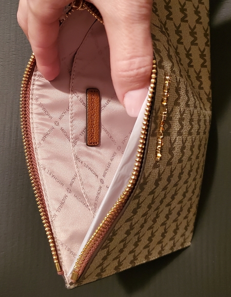 Michael Kors Jet Set Travel Clutch Wristlet - Picture 6 of 8